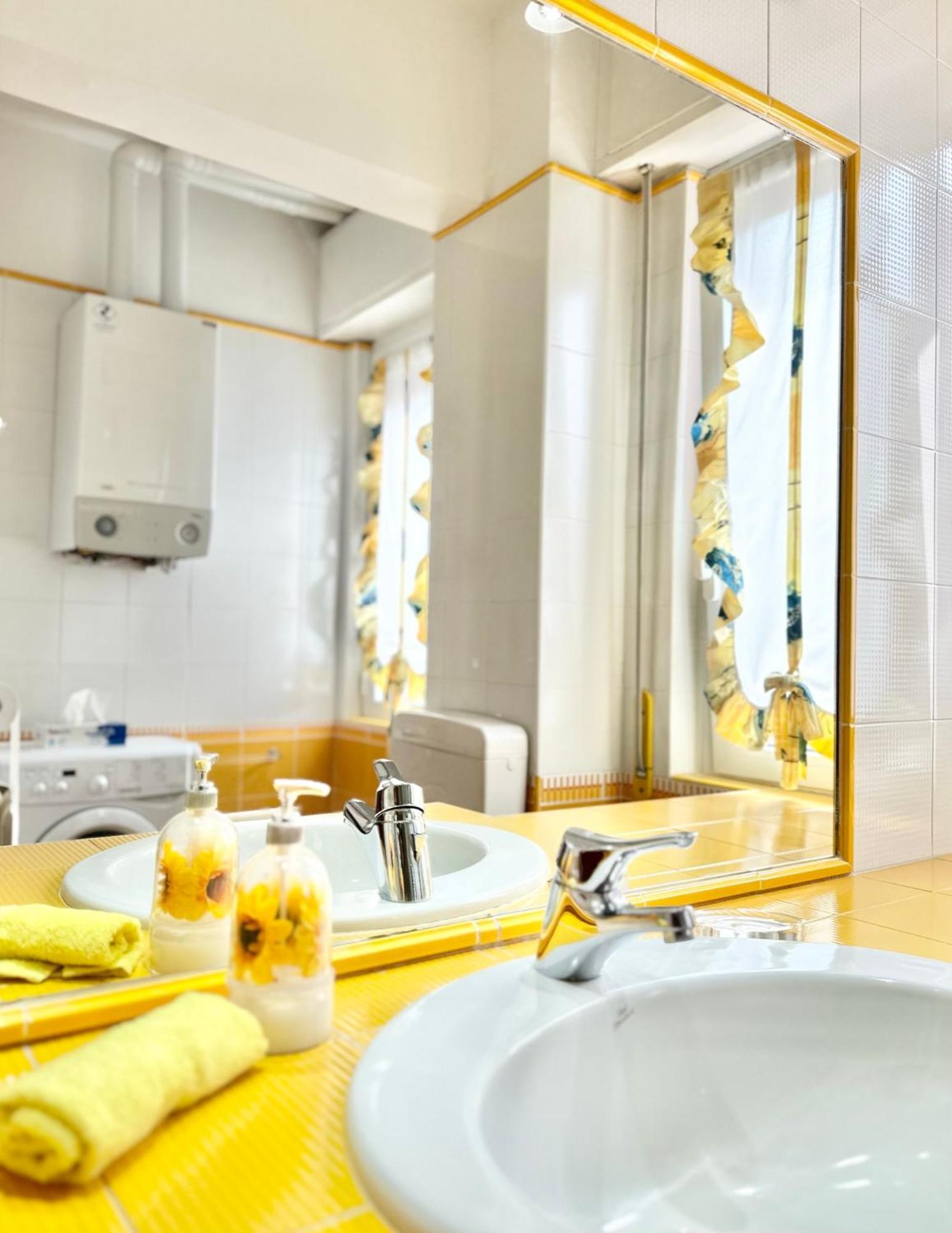 Hostdomus - Pietra Blu Apartment Pietra Ligure Ngoại thất bức ảnh